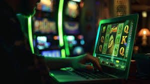 mmega888 Live Casino Roulette ဂိမ်းတွင် HD Stream ကင်မရာဖြင့် ဒီလာ Spin ပြနေသောမြင်ကွင်း